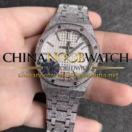 Replica Audemars Piguet Royal Oak Frosted Gold Quartz 33MM 67653 OM Stainless Steel Silver Dial Swiss 3132